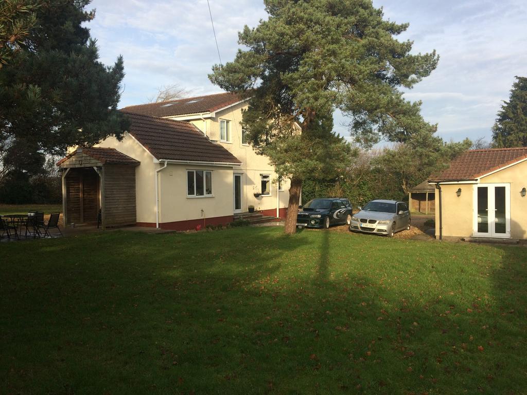 The Lodge Redhill  Exterior foto